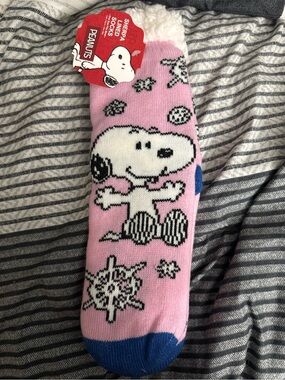 Peanuts Sherpa-Lined Snoopy Socks